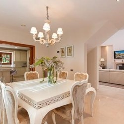 Square 2la villa property hunter   1 