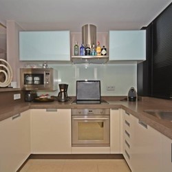 Square 4la villa property hunter  10 