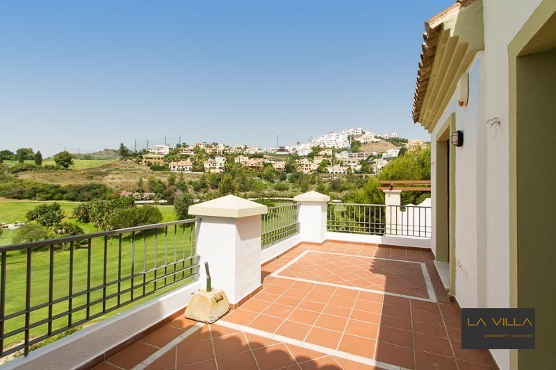 1la villa property hunter 1