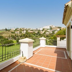 Square 1la villa property hunter  1 