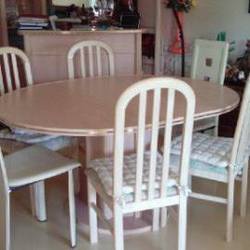 Square table et chaises