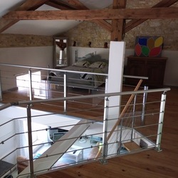 Square gite mezzanine