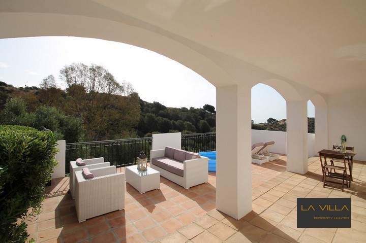 1la villa property hunter 2
