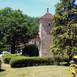 Square s02 holidays cottages rental dordogne gavaudun