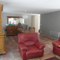 Square salon