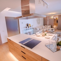 Square marbella  kitchen 800