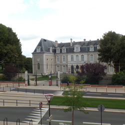 Square sam 0680