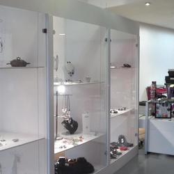 Square vitrine top col