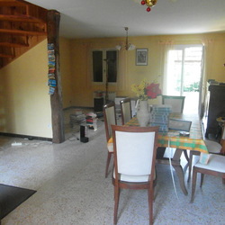 Square salon