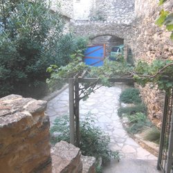 Square cour0