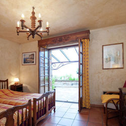 Square the south bed room