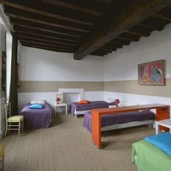 Square topbedroom1