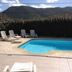 Square exterieur piscine