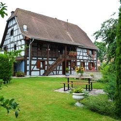 Square exterieur vu jardin