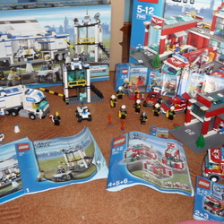 Square 77826282
