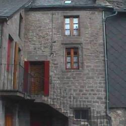 Square facade petite