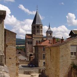Square cluny
