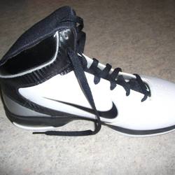 Square nike 1