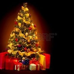 Square 23420252 arbre de no l avec des cadeaux isol sur fond noir