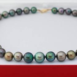 Square collier
