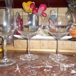Square verres g ants   pied bi re  plus 1 verre vin  1 